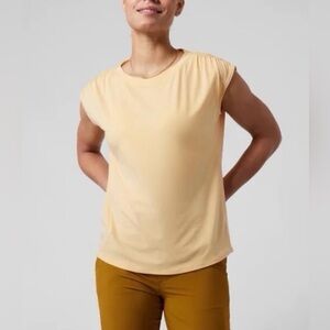 Athleta Getaway Tee Size XS Yellow NWT
